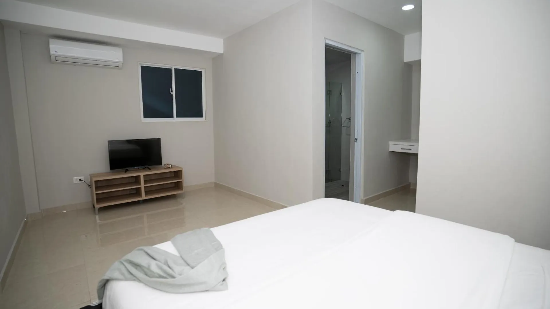 Apartamentos Roman Santo Domingo Aparthotel