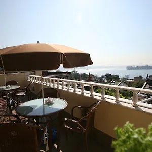 Hanedan 3*, Estambul Turquía