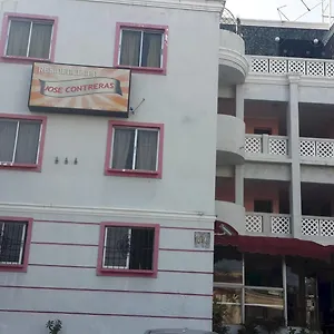Jose Contreras Hotel